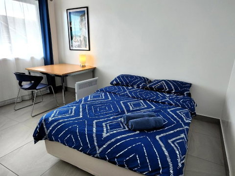 PROMO!!! 2-Bedroom Home Near Airport, Train Station! - Holiday Sunshine Coast 0