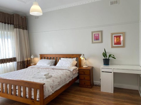 PV Home - Holiday Sunshine Coast 0
