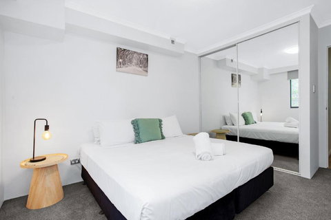 Pyrmont 2 Bed Apartment - Prime Location W Parking - Holiday Sunshine Coast 3