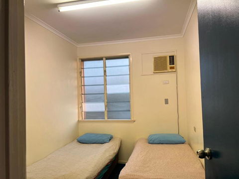 Q Lux Inn Emerald - Sunshine Coast Tourism 1