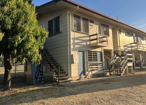 Q Lux Inn Emerald - Sunshine Coast Tourism 2