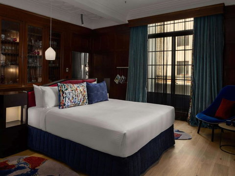 QT Sydney - Sunshine Coast Tourism 3