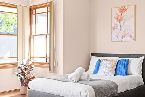 Quadruple Room W Ensuite In Gordon Near Train & Bus - Holiday Sunshine Coast 1