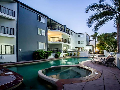Quality Esplanade Apartment - Holiday Sunshine Coast 0