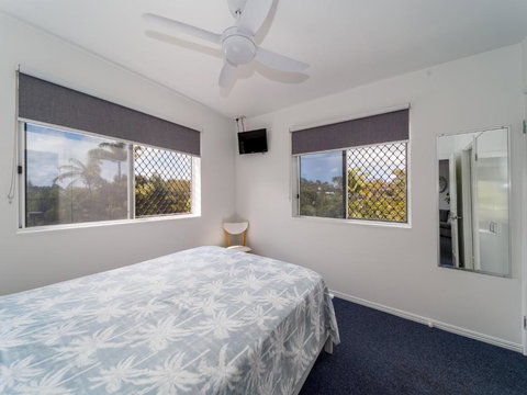 Quality Esplanade Apartment - Holiday Sunshine Coast 3