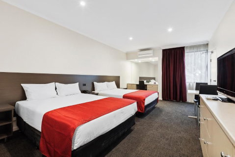 Quality Hotel Manor - Sunshine Coast Tourism 3