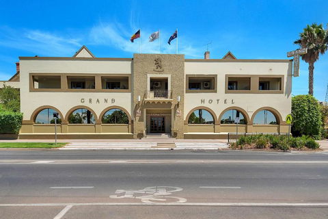 Quality Hotel Mildura Grand - Sunshine Coast Tourism 1