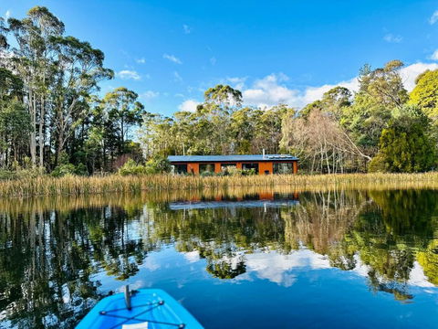 Quamby Bluff Lake House, Deloraine, Tasmania - Sunshine Coast Tourism 0