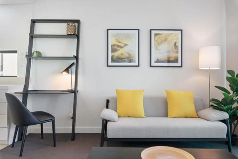 Quattro Apartments - Sunshine Coast Tourism 3