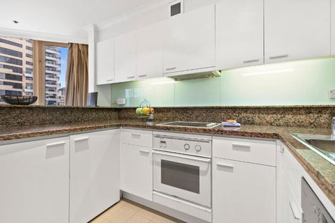 Quay West 2302 Self-Catering - Sunshine Coast Tourism 1