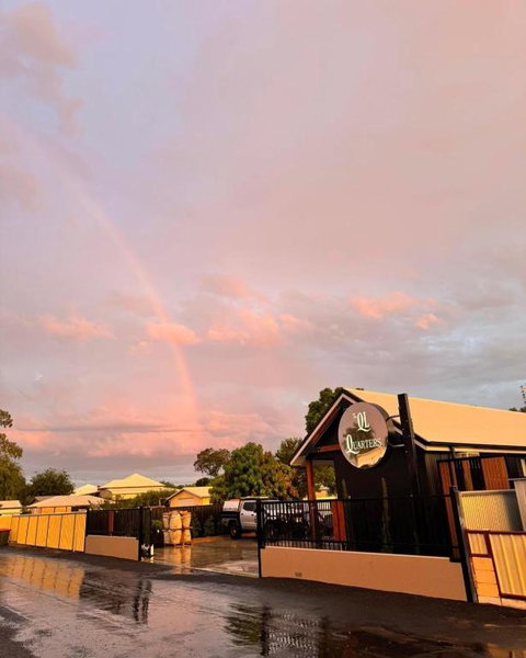 Queensland Hotel - Holiday Sunshine Coast 3