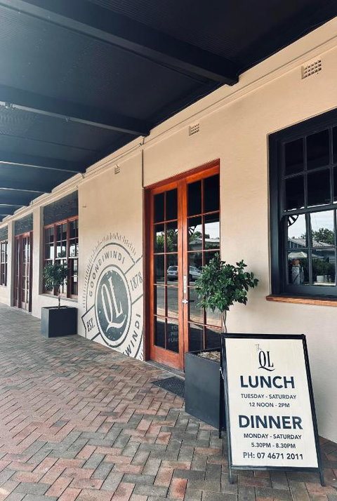 Queensland Hotel - Holiday Sunshine Coast 2