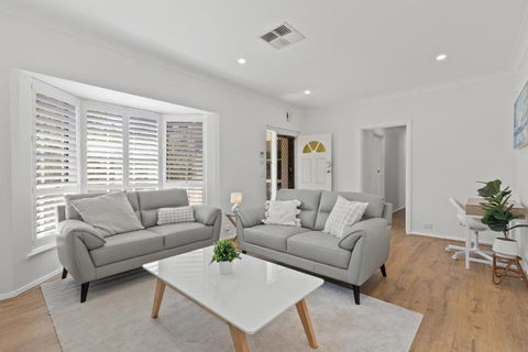 Quiet 2-Bed Retreat With Private Courtyard - Sunshine Coast Tourism 0