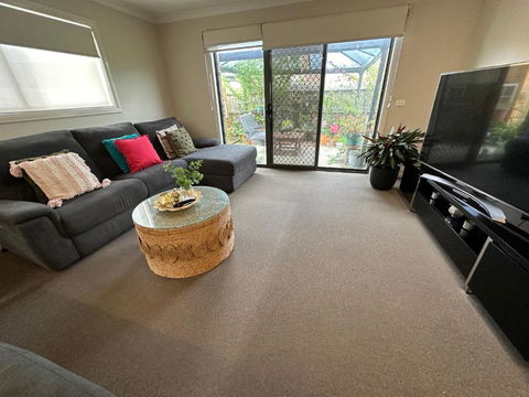 Quiet Comfort For Relaxing Stays - Sunshine Coast Tourism 1