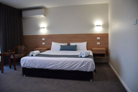 Rainbow Motel Queanbeyan - Sunshine Coast Tourism 1