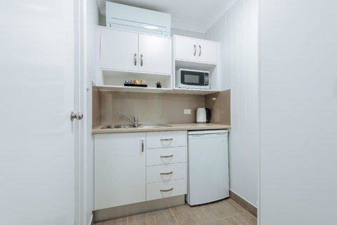 Raintree Motel Biloela - Holiday Sunshine Coast 3