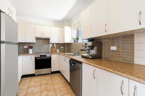 Randwick L 3 Bedroom Apartment + Parking - Sunshine Coast Tourism 3