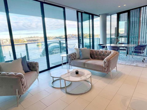 RARE Luxury Waterfront Living - Sunshine Coast Tourism 0