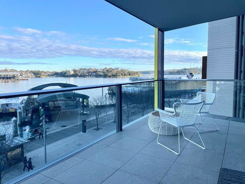 RARE Luxury Waterfront Living - Sunshine Coast Tourism 1