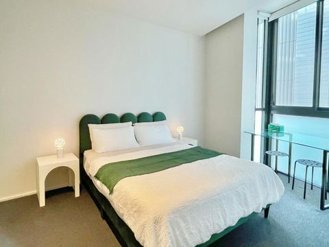 RARE Luxury Waterfront Living - Sunshine Coast Tourism 2