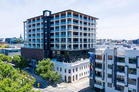 R Hotel Geelong - Sunshine Coast Tourism 0