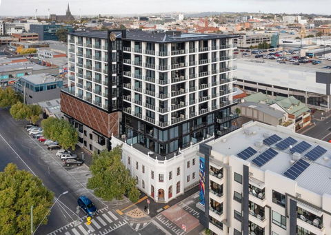 R Hotel Geelong - Sunshine Coast Tourism 2