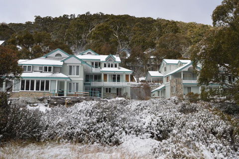 Aspect 2A - Holiday Sunshine Coast 0
