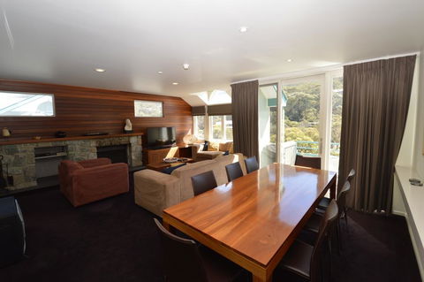Aspect 2A - Holiday Sunshine Coast 1