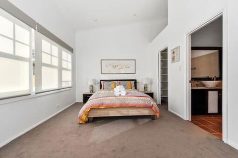 Aston On Church - Luxury Accommodation - Holiday Sunshine Coast 2