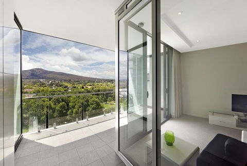 Astra Apartments Canberra - Manhattan - Holiday Sunshine Coast 3