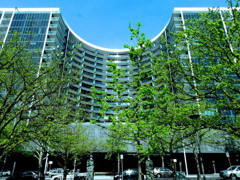 Astra Apartments Canberra - Manhattan - Holiday Sunshine Coast 1