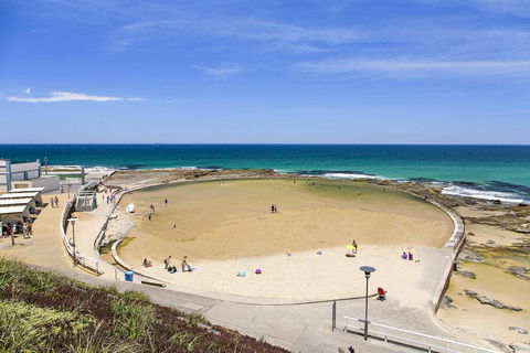 Astra Apartments Newcastle - Holiday Sunshine Coast 2