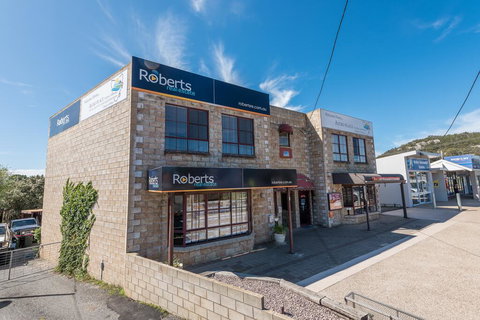 Astro Place - Sunshine Coast Tourism 2