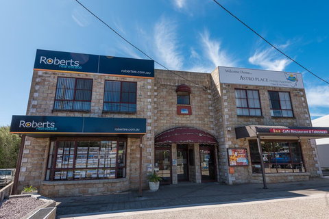 Astro Place - Sunshine Coast Tourism 3