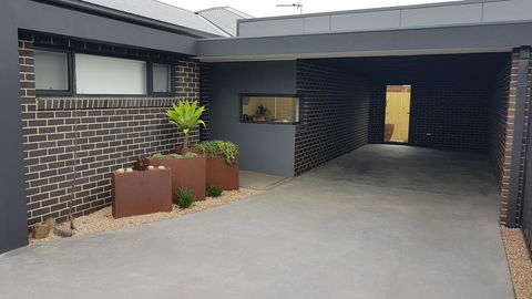 At Home Apartments - Holiday Sunshine Coast 0