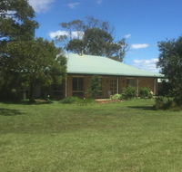 At HOME on HOLMES - Holiday Sunshine Coast