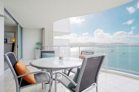 At Marina Shores - Holiday Sunshine Coast 0