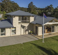 Atlantis on Lake Conjola - Sandra St 1 Lake Conjola - Holiday Sunshine Coast