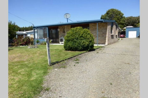 Au-Don Short Stay Accommodation - Sunshine Coast Tourism 0