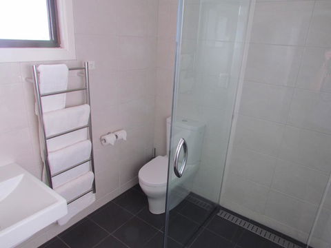 Augathella Motel & Caravan Park - Sunshine Coast Tourism 1