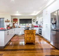 Austinmer - Cannonvale - Sunshine Coast Tourism
