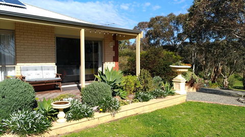 Austiny Bed And Breakfast Victor Harbor - Holiday Sunshine Coast 1