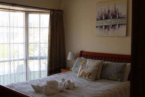 Australian Home Away @ Doncaster Elgar - Holiday Sunshine Coast 2
