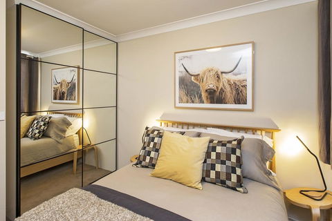 Avalanche 6 - Sophisticated Style &modern Comfort With A Central Location - Sunshine Coast Tourism 0