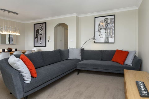 Avalanche 6 - Sophisticated Style &modern Comfort With A Central Location - Sunshine Coast Tourism 1