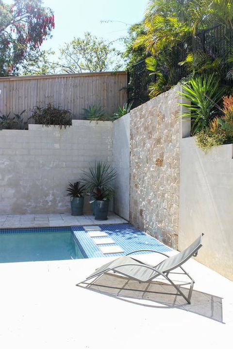 Away On Massinger Street - Sunshine Coast Tourism 3