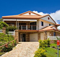 Away on Massinger Street - Sunshine Coast Tourism
