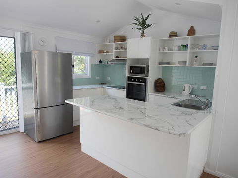 Azure - Holiday Sunshine Coast 1