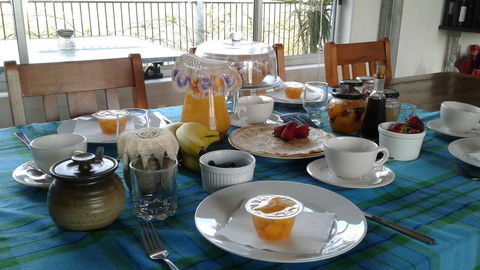 B&B Squeakygate Retreat - Holiday Sunshine Coast 3