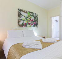 B5 Close to Nedlands Cafes Swan River SCGH  UWA - Holiday Sunshine Coast